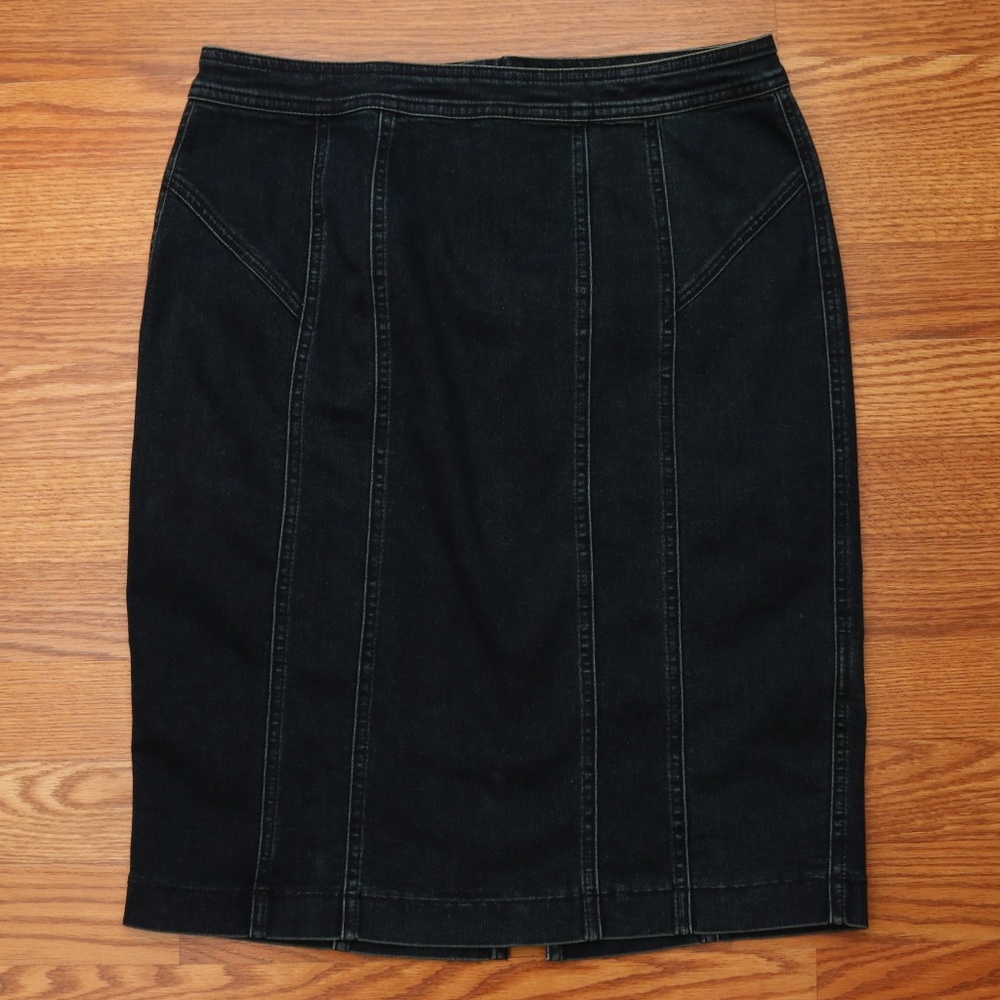 *SOLD* Banana Republic Denim Stretch Pencil Skirt